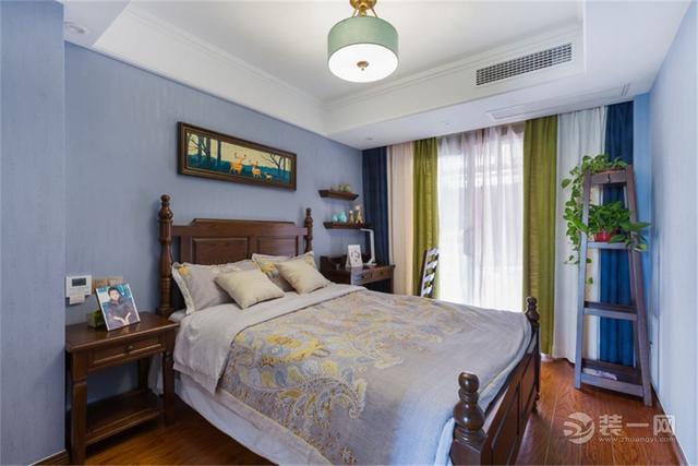 武汉观澜外校城94平三居室美式风格装修设计