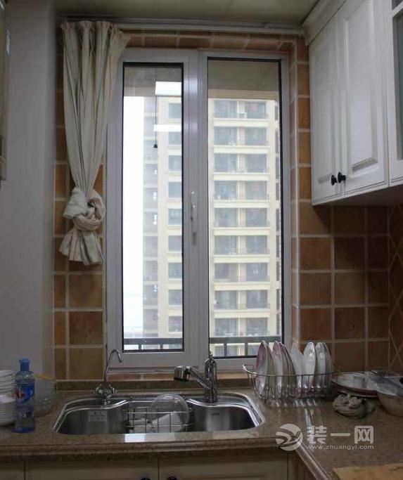 窗帘安装实景图